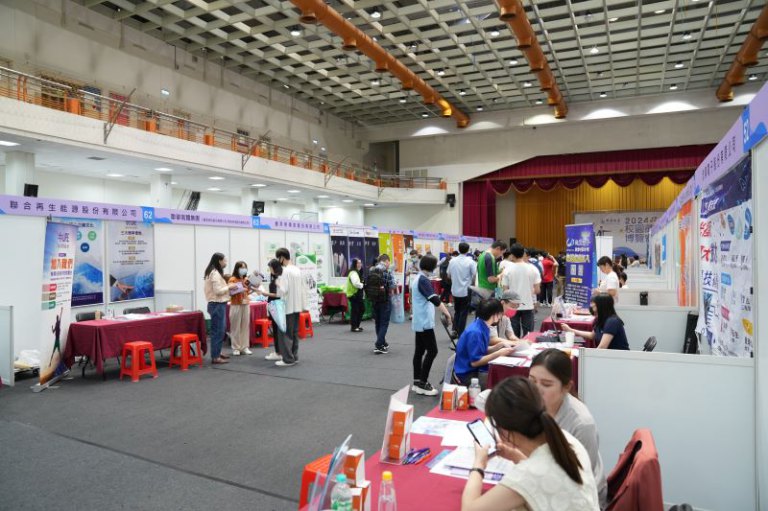 竹市校園就博會第5場中華大學登場  　9千個就業機會最高月薪7萬