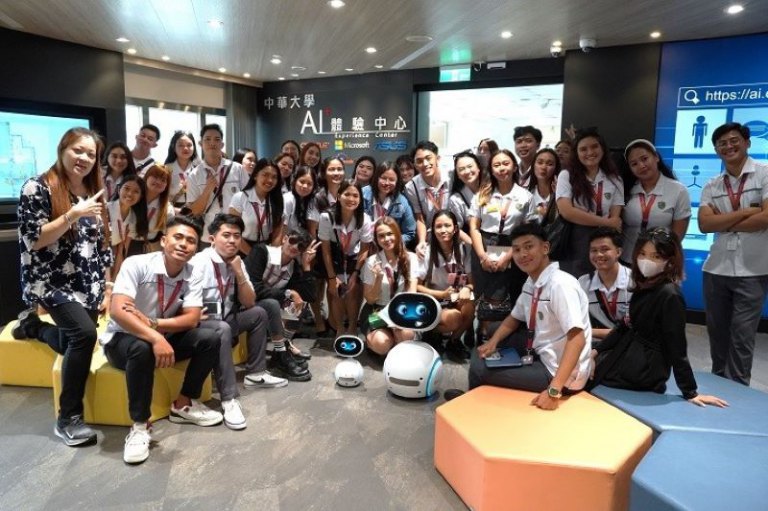 另類國外畢業旅行！　菲律賓城市大學體驗中華大學AI科技