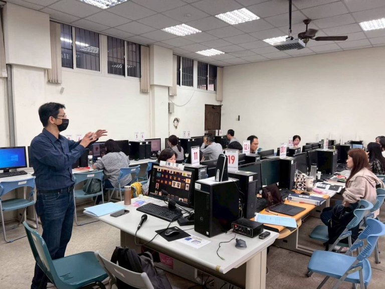 中彰投分署「AI數位轉型應用培訓據點」　助牧場第二代導入AI翻轉經營