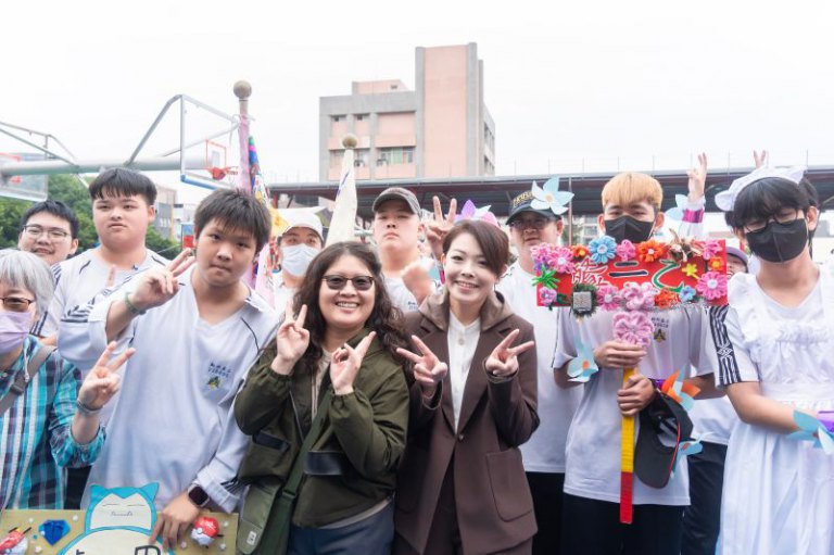 歡慶新竹高工114學年運動會！　高虹安市長與師生同樂、肯定卓越貢獻