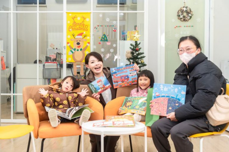竹市心願卡圓夢傳遞愛　高虹安市長親送禮物溫暖弱勢孩子