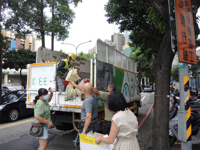 連假期間垃圾正常收運　民眾可多加利用「桃園垃圾車」APP