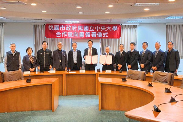 中大再度與市府簽合作意向書 共推八德智慧健康創新園區 中大再度與市府簽合作意向書 共推八德智慧健康創新園區