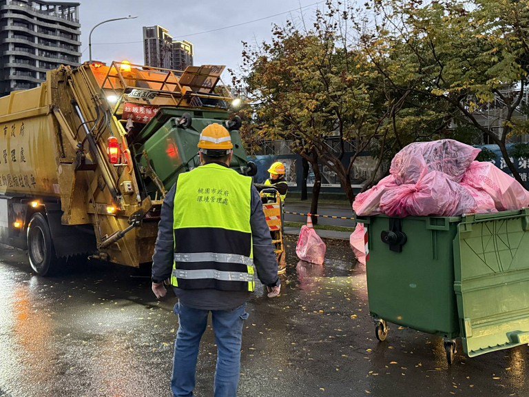 專用垃圾袋正式上路　2026桃園跨年晚會 第一時間內就完成清潔任務