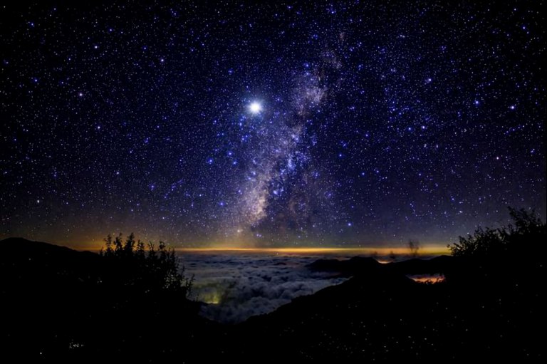 阿里山迎瑞雪 　小笠原山星空奇景祝山車站雪花浪漫詩意