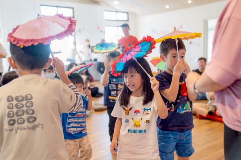 竹北藝文親子客廳正式上路 鄭朝方活化新社集會所打造親子美育基地 竹北藝文親子客廳正式上路 鄭朝方活化新社集會所打造親子美育基地