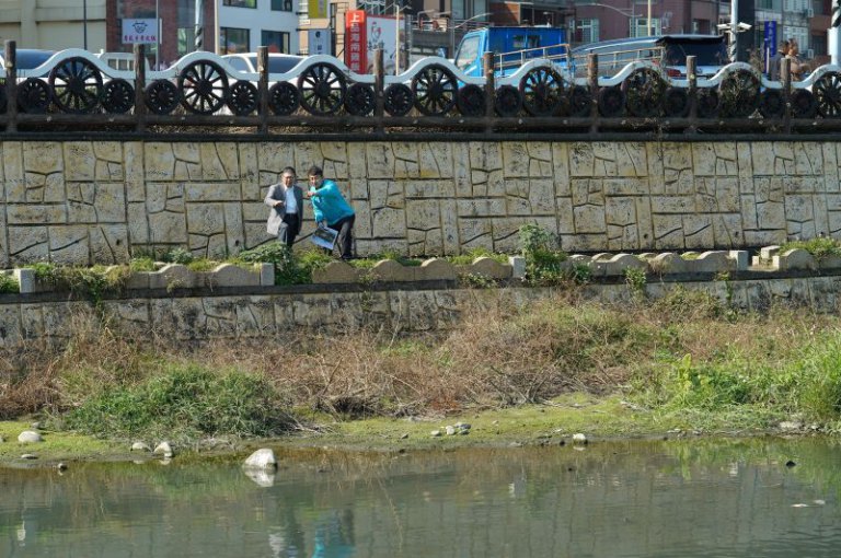 耗資1.87億豆子埔溪蛻變親水空間　楊文科視察環境改善工程