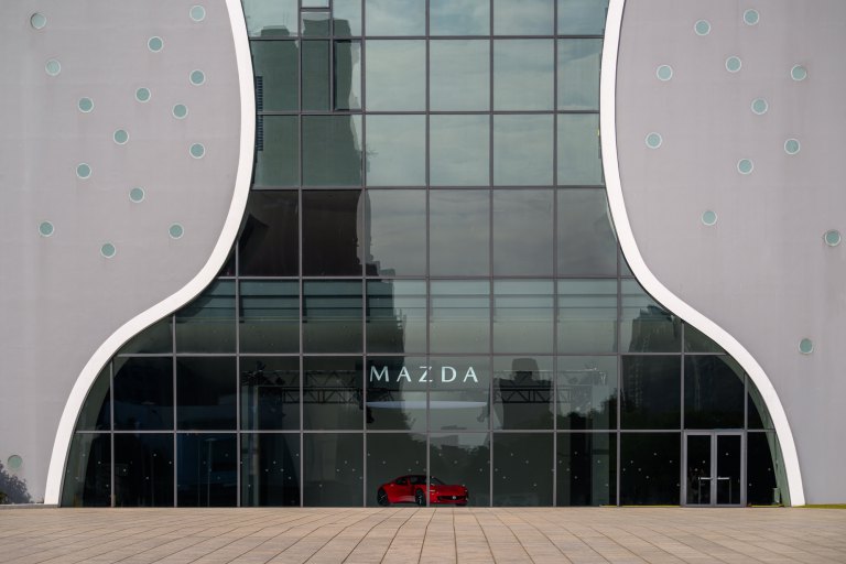 MAZDA ICONIC SP 概念跑車城市巡展　以移動工藝之美台中歌劇院正式登場！