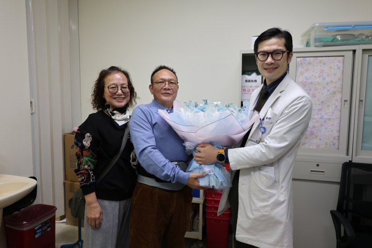 負重半生、脊椎變形！　71歲老翁靠部彰醫「OLIF新式微創手術」逆轉人生