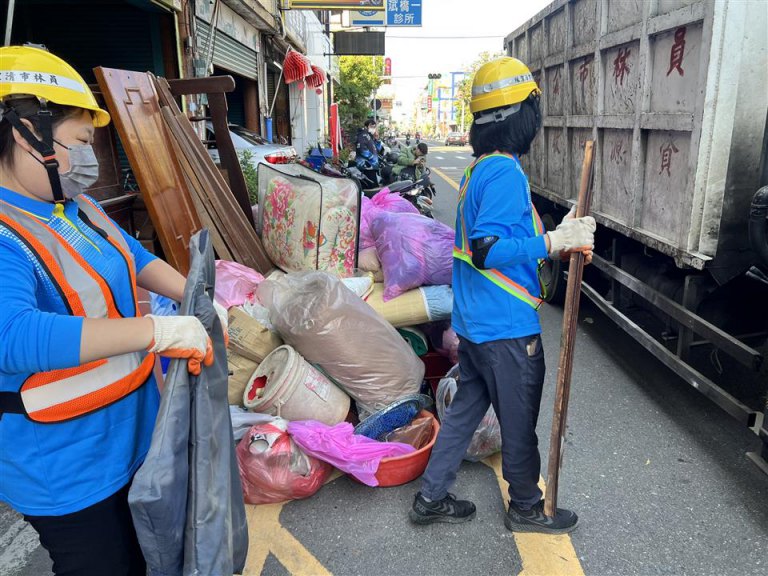 年終大掃除正當時！　彰化縣環保局提醒民眾把握時間預約清運大型家具