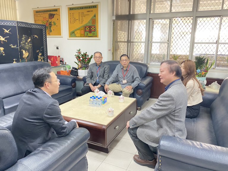 學測第二日高雄一考區試務順利　兼考區主任王政彥慰勉監試務人員