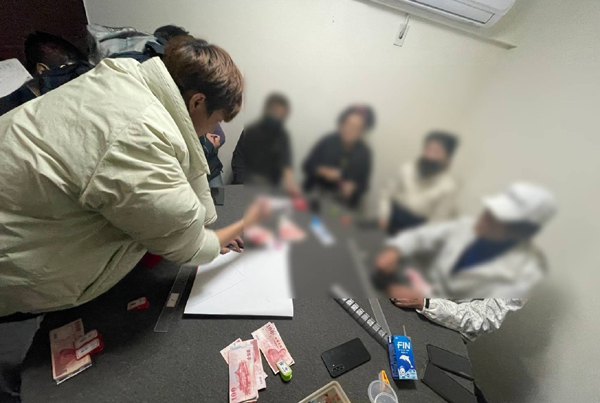 平鎮警分局查獲一職業場　逮捕賭客及工作人員十餘人