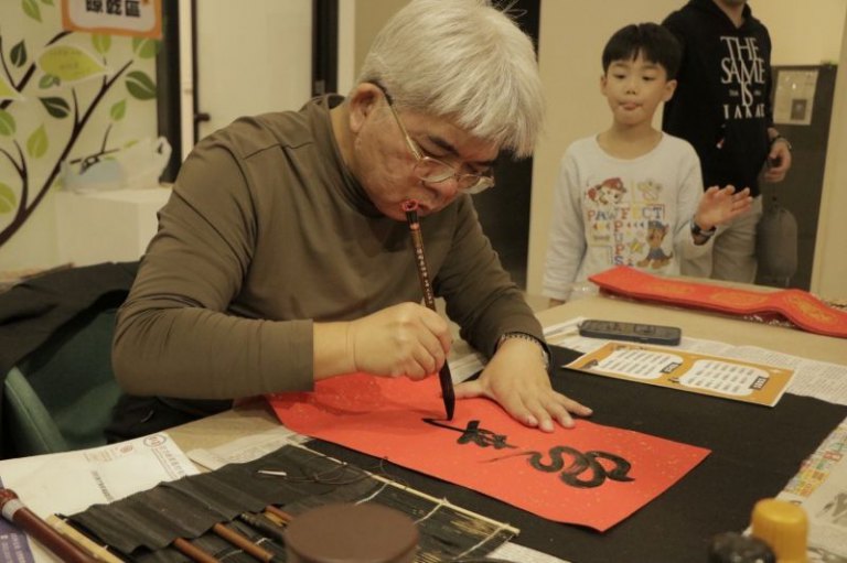 限額報名！桃竹苗區銀髮中心2/7新春大放送　寫春聯、抽刮刮樂認識就業新起點