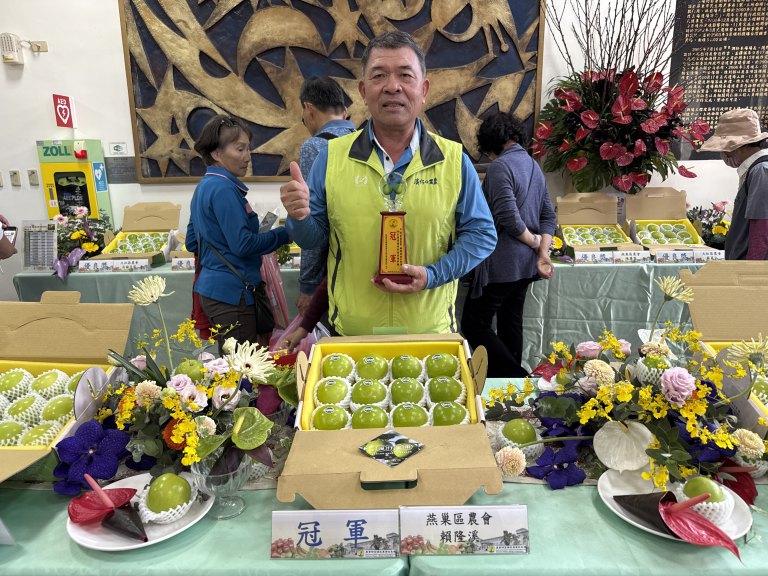 全國蜜棗評鑑高雄首選蜜棗冠亞季軍全壘打　燕巢蜜棗王賴隆溪七冠王
