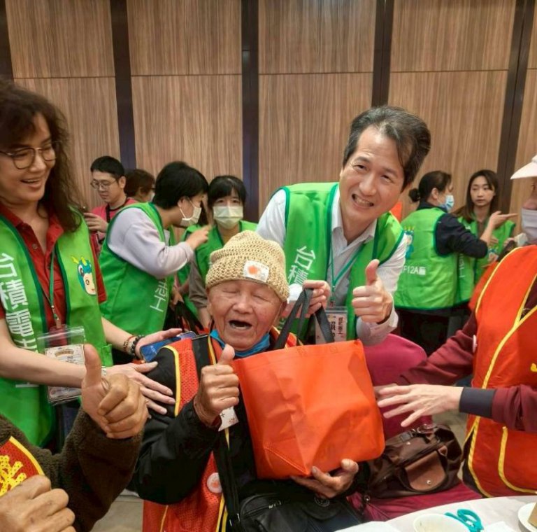 「團圓愛心宴 幸福樂開懷」　台積電F12A讓寒冬不再孤單
