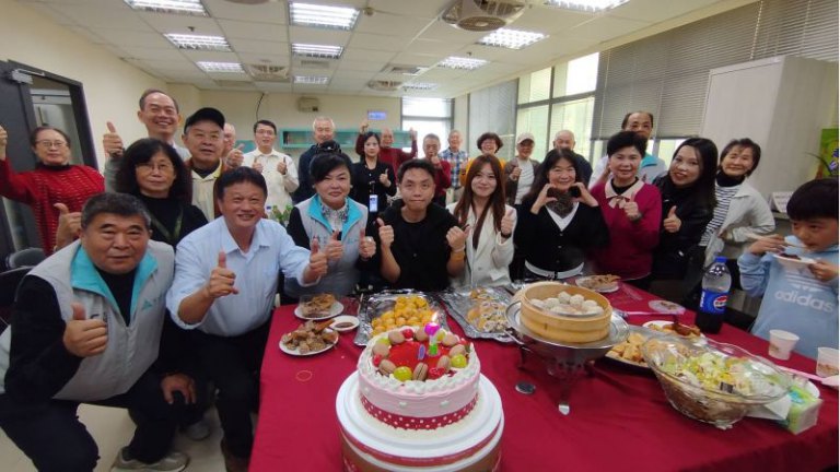 2/4新竹市北區調委會主席林麗美長尾巴　好友同仁齊聚溫馨慶生