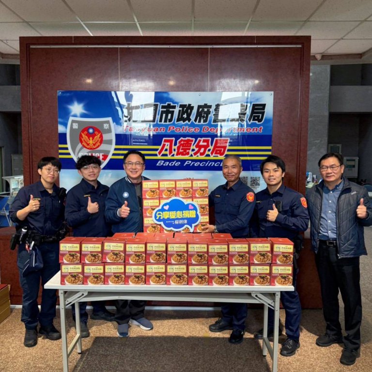 市議員楊朝偉歲末送暖　致贈香菇麻油飯感謝警消清潔隊