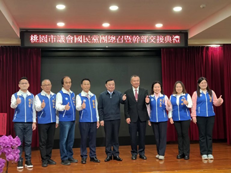 國民黨團總召交接　議長邱奕勝：多數更要謙卑三黨合作議事和諧創三贏