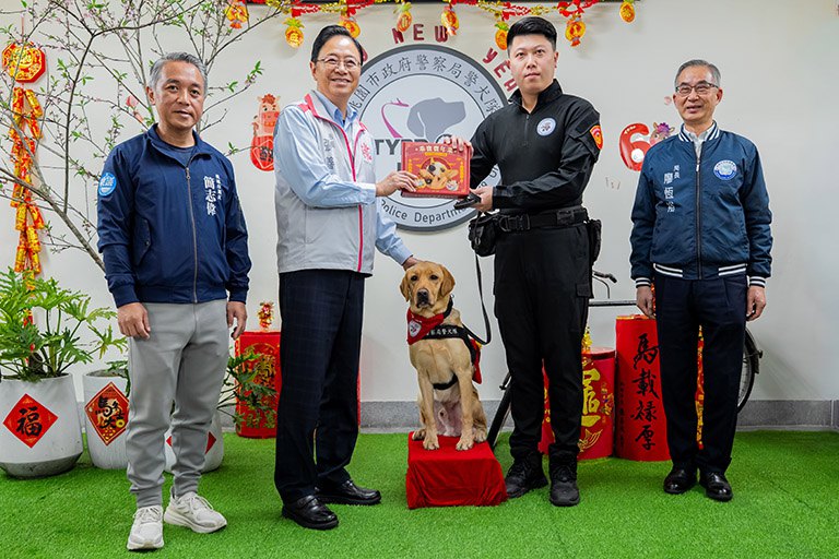 科技智慧城市守護桃園平安　張善政市長春節前夕慰勉警察同仁及警犬隊
