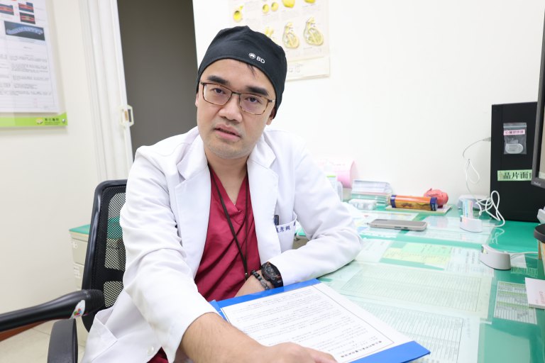 部張醫震碎心血管鈣化斑塊 愛心傳遞74歲長輩 部張醫震碎心血管鈣化斑塊 愛心傳遞74歲長輩