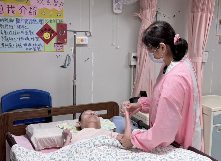 長照需求攀升,女性成為隱形犧牲者 創世撐起最後一道防線! 長照需求攀升,女性成為隱形犧牲者 創世撐起最後一道防線!