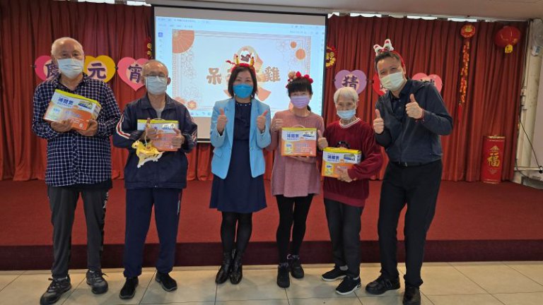 新竹榮家慶元宵　長輩歡樂做花燈猜燈謎