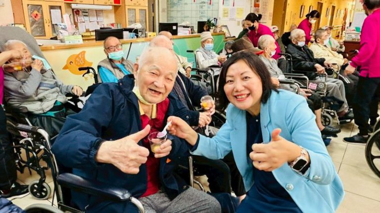 聖恩禮儀傳愛新竹榮家　豐盛年菜伴長輩暖心慶元宵