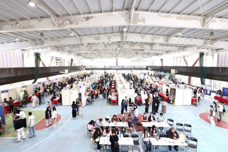 69家企業釋逾2,400職缺！竹市校園徵才第3場元培醫大接棒　搶攻醫護人才
