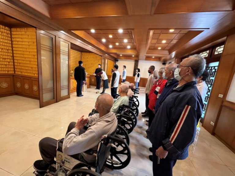 榮情傳承思先輩 新竹榮家清明禮敬榮靈祈福佑 榮情傳承思先輩 新竹榮家清明禮敬榮靈祈福佑