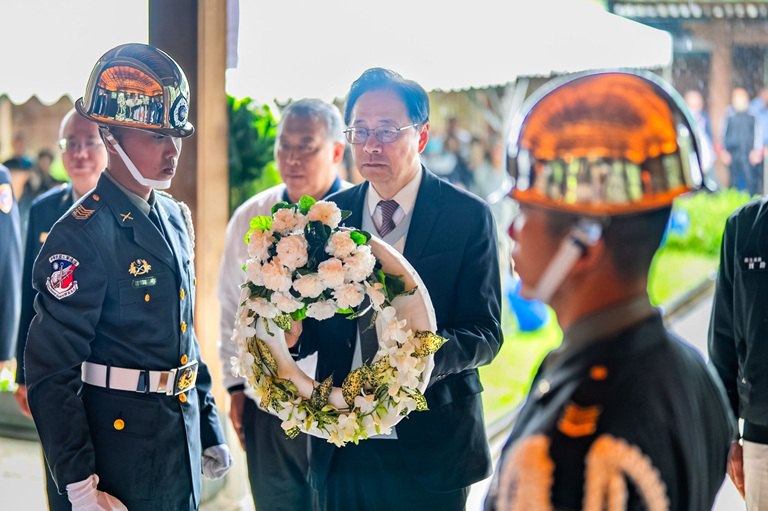 清明前夕春祭緬懷英烈　入祀林鴻森與余家昶兩烈士彰顯見義勇為精神