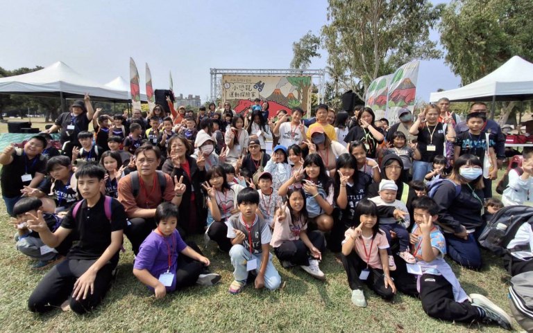 高市社會局攜手在地企業愛心續航　帶領社區兒少歡度兒童節