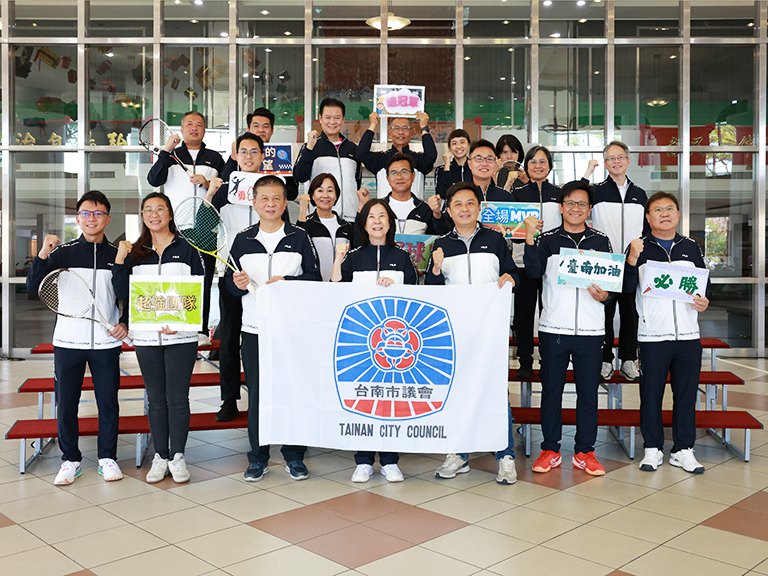 邱莉莉議長授旗挑戰四連霸 全國議長盃網球賽屏東開打 邱莉莉議長授旗挑戰四連霸 全國議長盃網球賽屏東開打