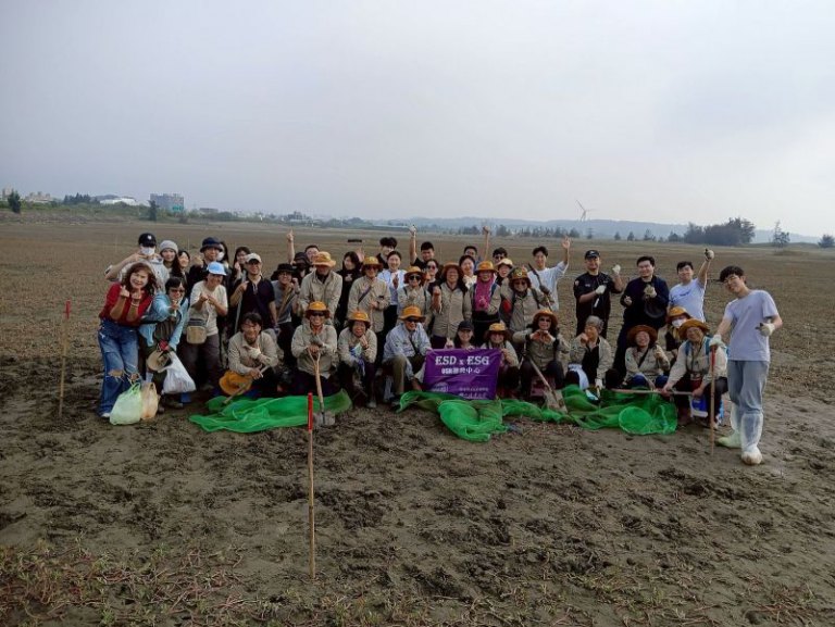 竹市府攜手清大移除海馬齒！　復育香山濕地棲地守護特有種臺灣旱招潮蟹