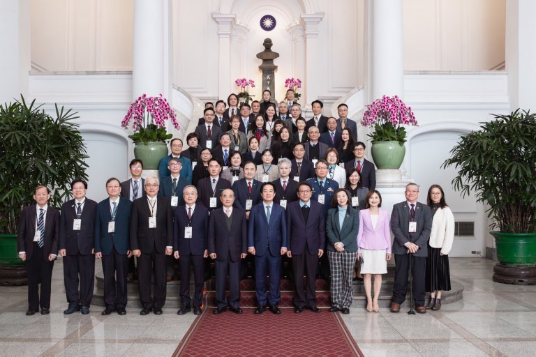 醫療之光癌症治療新標竿　高雄長庚「器官保留」技術榮獲國家級肯定