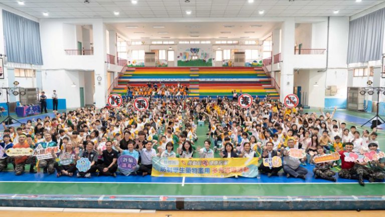 紙風車反毒戲劇巡演前進虎林國小　竹市寓教於樂深化學童反毒觀念