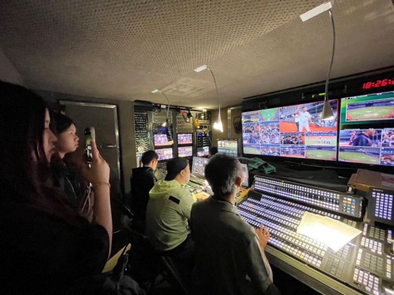 產學接軌再突破　玄奘大傳實習生進駐愛爾達副控室