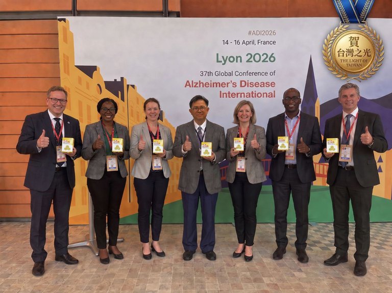 名醫許景琦赴法發表專題演講　「康諾一號」躍上國際舞台