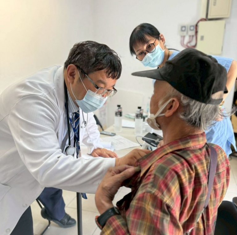 新竹縣暖推街頭巡診　陪伴遊民走向新生活