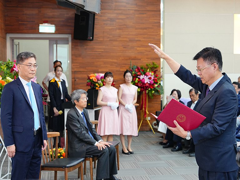 成大醫院院長許耿福上任　今行新卸任院長交接典禮