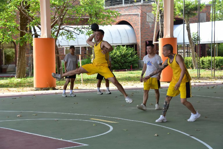 高師大攜手明陽中學　運動闖關及排球友誼賽激勵少年翻轉人生