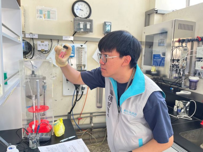 颱風季將至!竹市環保局提醒掌握安心飲水三要領 加強蓄水設備清潔守護飲水安全 颱風季將至!竹市環保局提醒掌握安心飲水三要領 加強蓄水設備清潔守護飲水安全