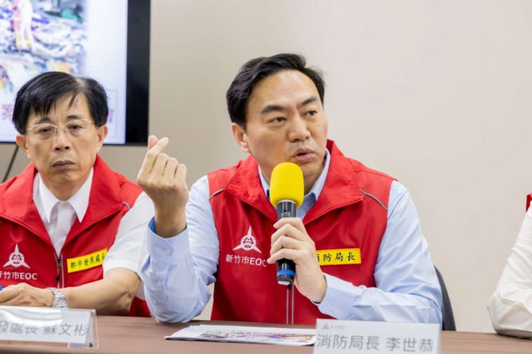 高翠路氣爆事件說明記者會 高虹安市長:全力協助受災戶安置重建 市府將代位求償守護市民權益 高翠路氣爆事件說明記者會 高虹安市長:全力協助受災戶安置重建 市府將代位求償守護市民權益