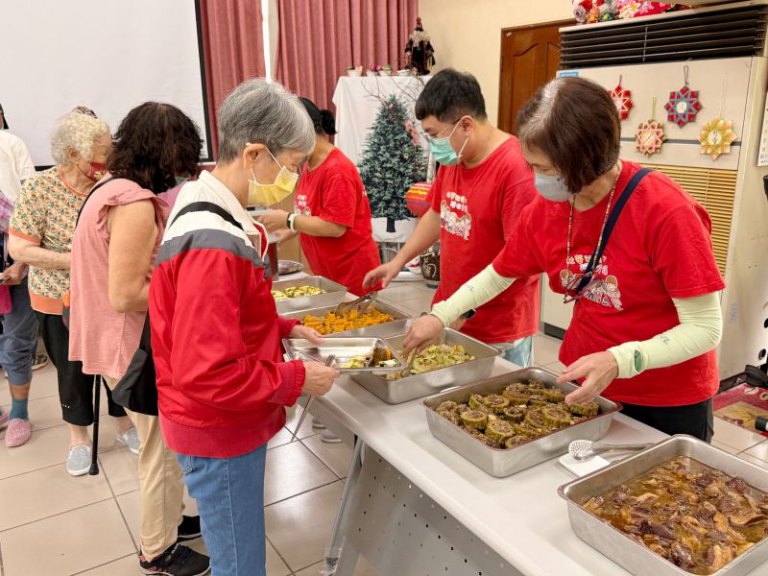 端午佳節不孤單！杜華社福陪獨居、清寒長者走進人群