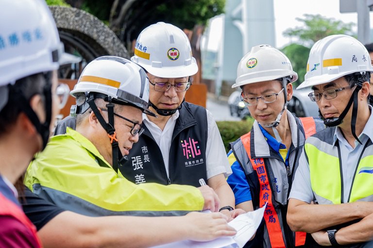 米克拉挾豪雨襲桃園　張善政坐鎮水情中心勘災督導搶修