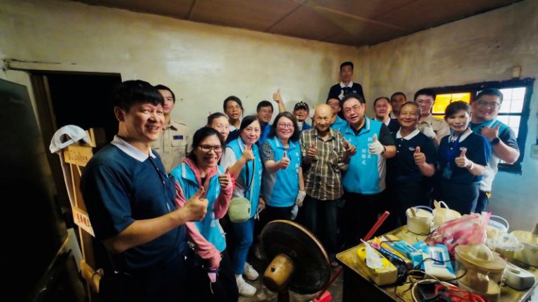 新竹榮服處攜手慈濟基金會新竹聯絡處不畏酷暑改善榮民居家環境