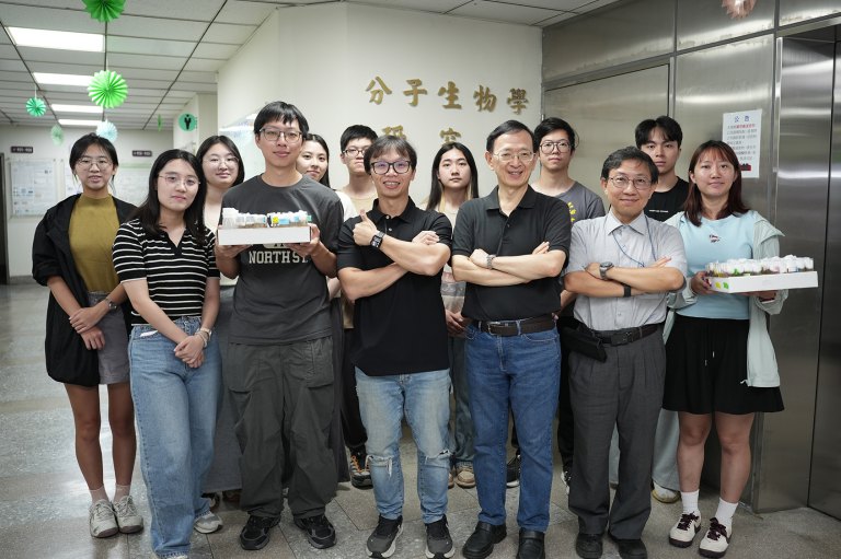 中興大學揭父齡效應新機制　精子微環境也會老化