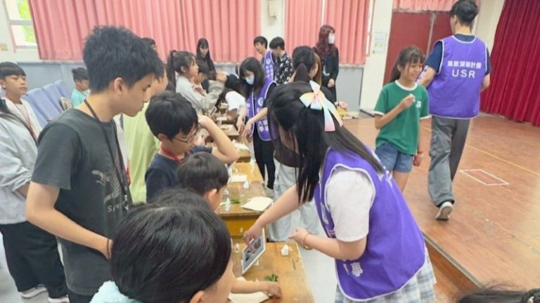 元培生技製藥系USR團隊帶國小生扮身食安神探體驗農藥檢測