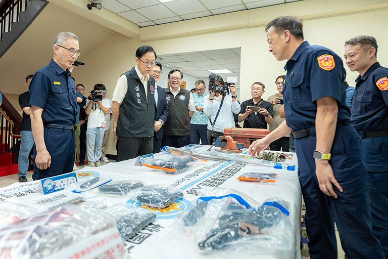 桃園雷霆除暴強力掃黑肅槍　張善政：從源頭瓦解犯罪護治安