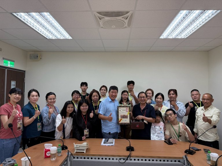 從社區發展到跨世代照顧　鍾慶鎮與美和科大社工師生對話內埔鄉政總體檢