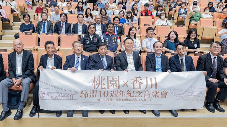 兩年前承諾今兌現 蘇俊賓手繪四國地圖續台日情 兩年前承諾今兌現 蘇俊賓手繪四國地圖續台日情